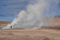Um dos grandes Geisers del Tatio, na região do Atacama, no norte do Chile